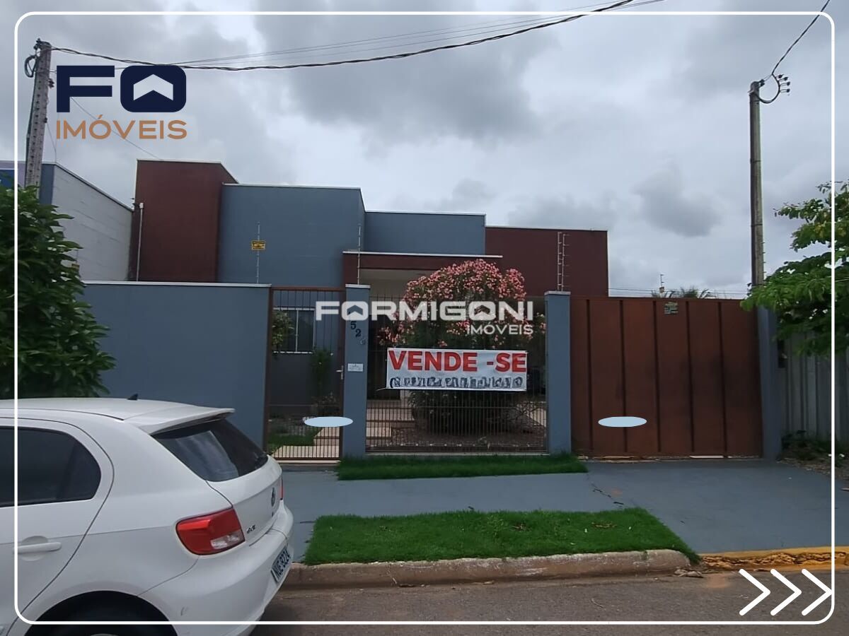 Casa com Barracão