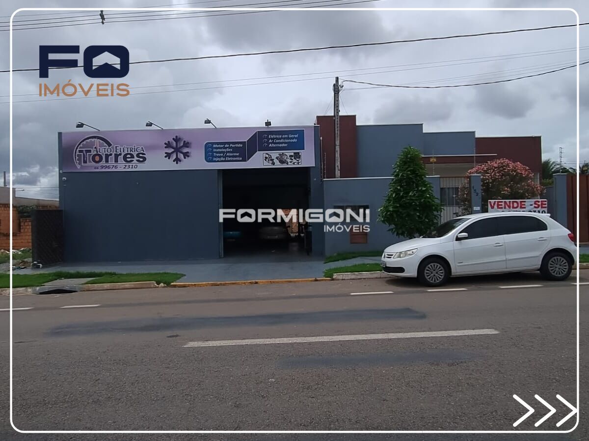 Casa com Barracão