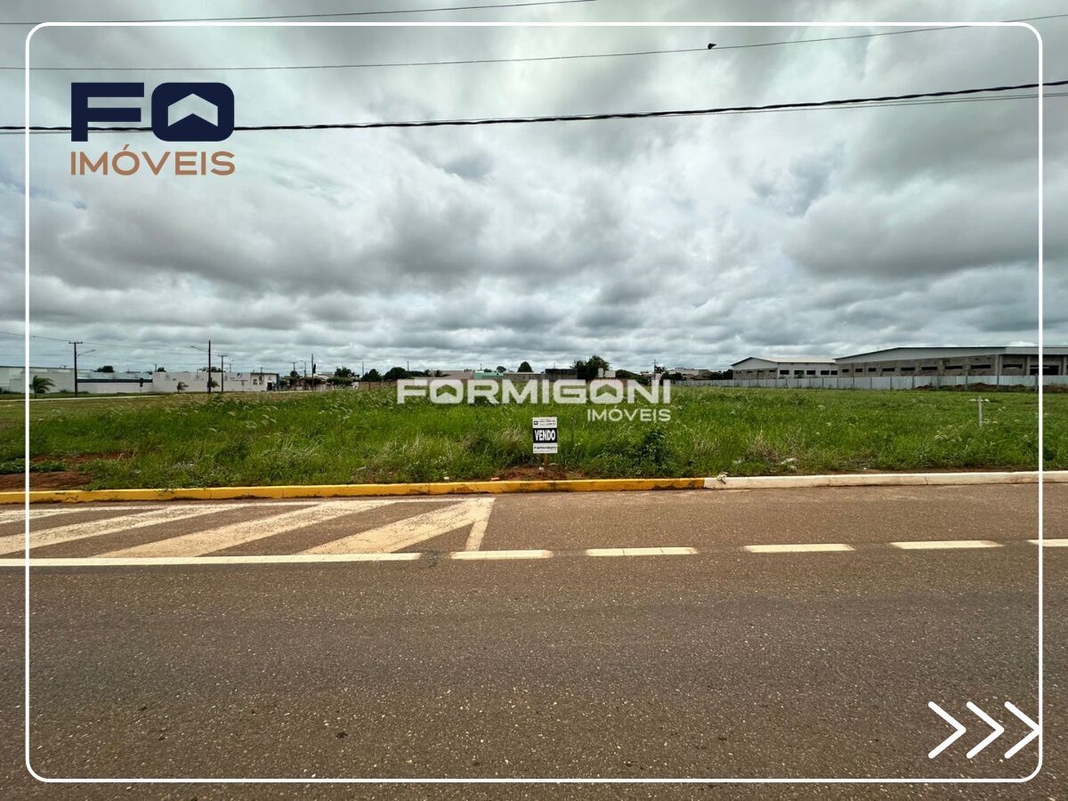 Lote 1.800 m² na AV. Blumenau, de frente o Centro de Eventos