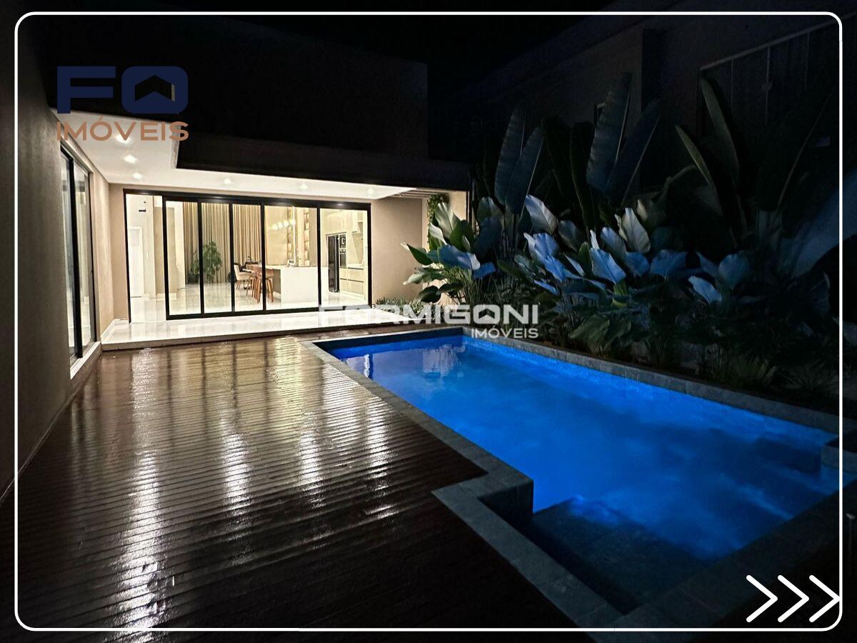 Casa Alto Padrão em Vila Romana,