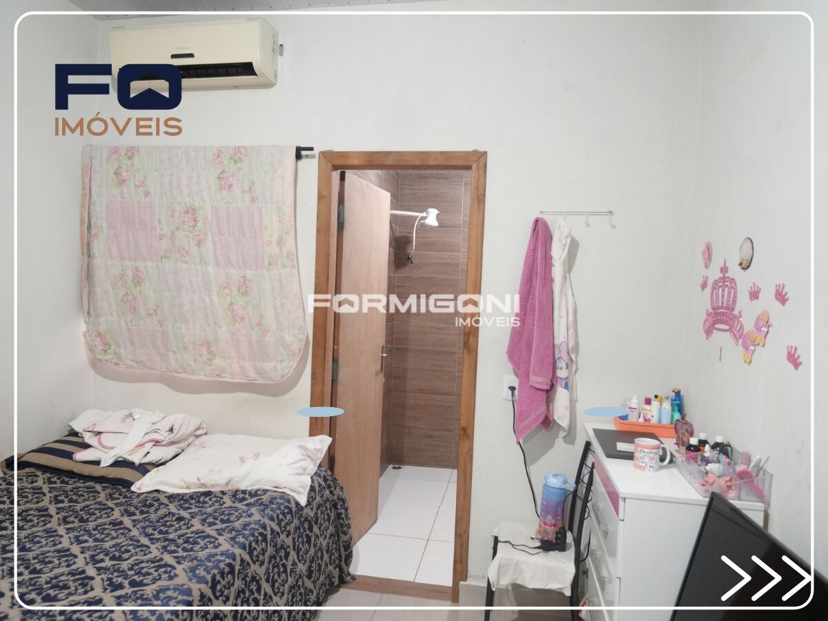 Casa Padrão com Kitnet nos fundos